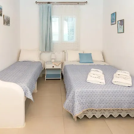 Sarantis & Apartamento