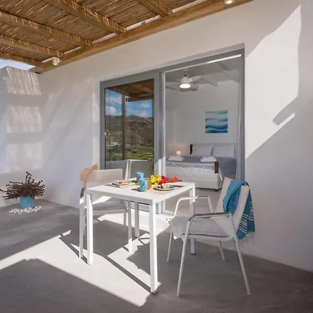 Appartement Sarantis & *