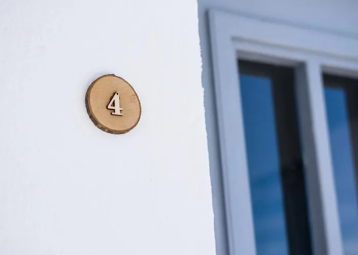 Sarantis & Appartamento Provatas